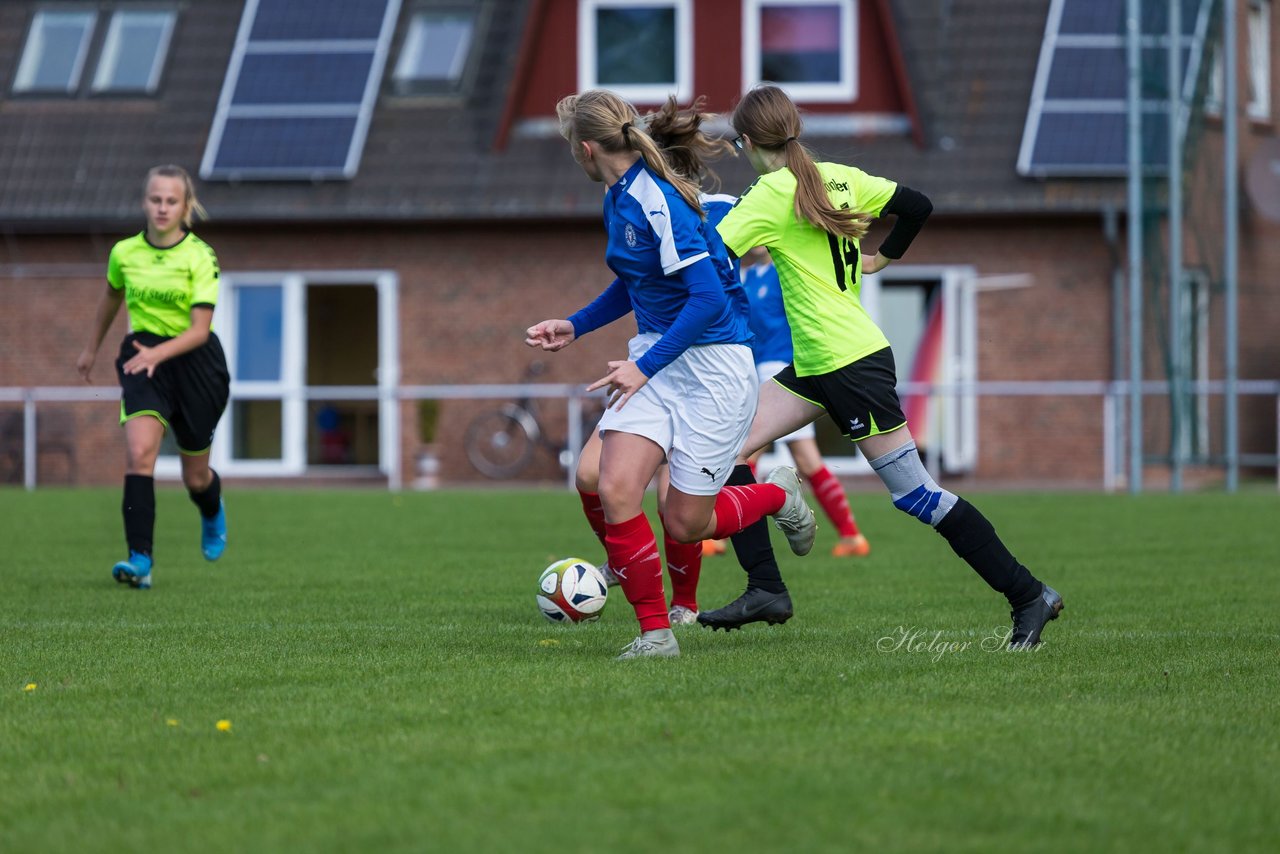 Bild 85 - B-Juniorinnen TSV Schoenberg - Holstein Kiel : Ergebnis: 0:23